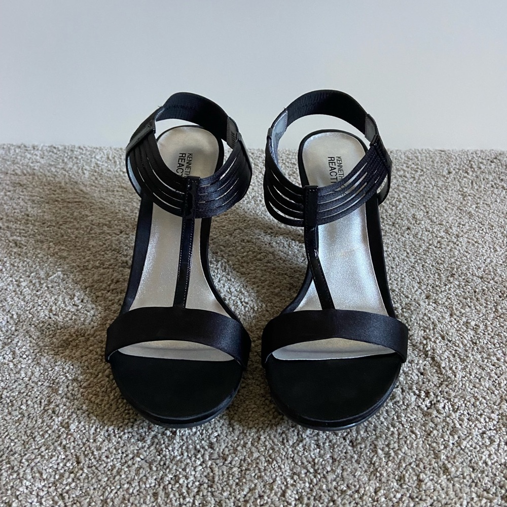 Kenneth Cole Reaction Black Kitten Heels